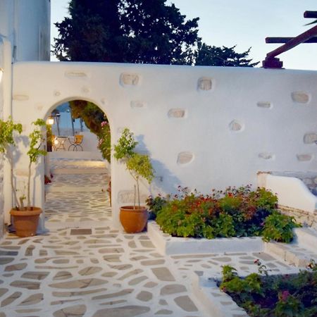 Tzane Studios & Apartments - Steps Away From Golden Beach Chrisi Akti  Esterno foto