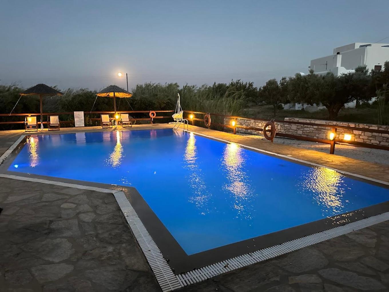 Tzane Studios & Apartments - Steps Away From Golden Beach Chrisi Akti  Esterno foto