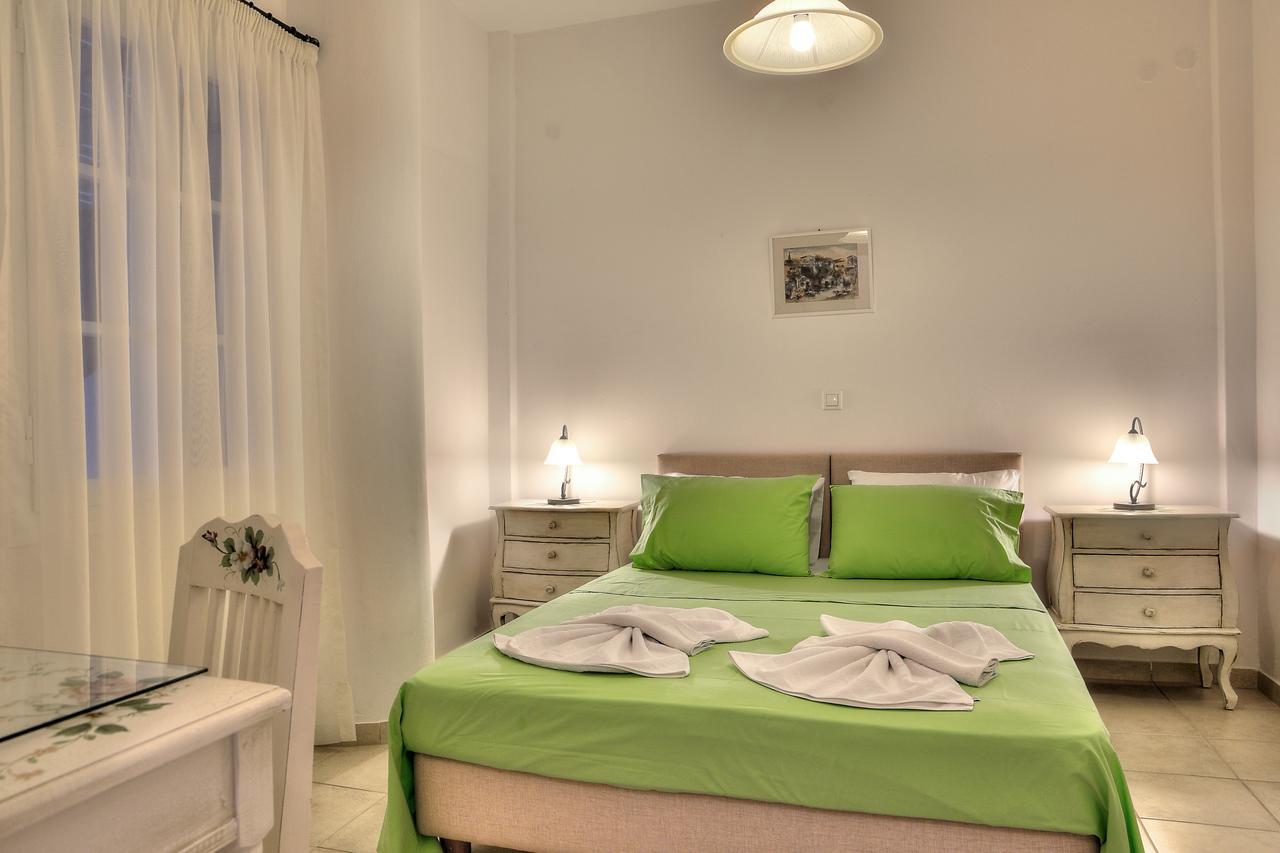 Tzane Studios & Apartments - Steps Away From Golden Beach Chrisi Akti  Esterno foto