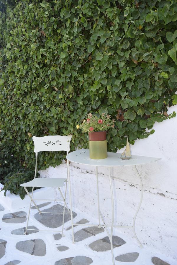 Tzane Studios & Apartments - Steps Away From Golden Beach Chrisi Akti  Esterno foto